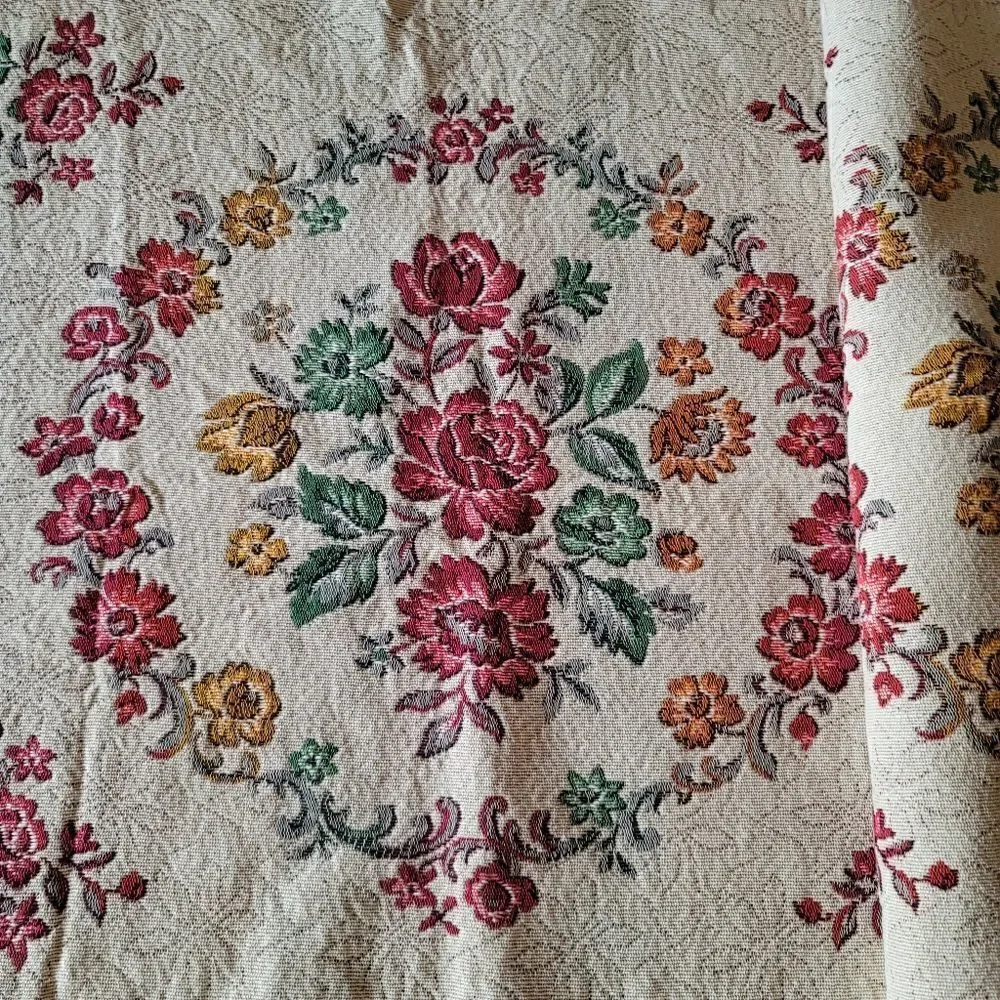 Mat 2 piece bundle poinsettia table placemate cloths kitchen linens red green fl